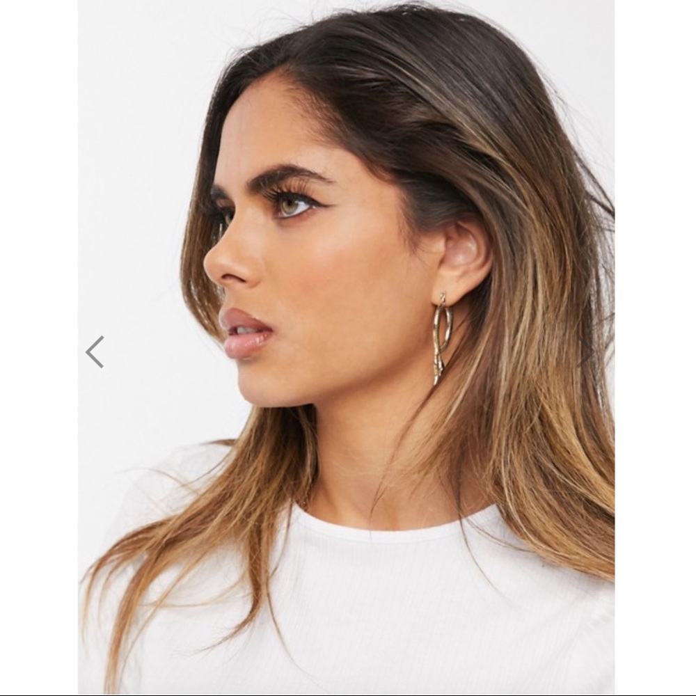 ASOS Hoop Earrings in Gold Tone - Picture 5 of 8